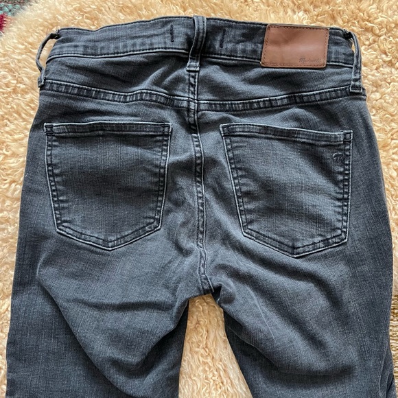 Madewell 9" Mid-Rise Skinny Jeans in Berkeley Black: Button-Through Edition - Picture 8 of 9